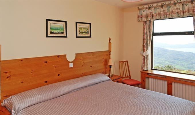 The Scarriff Inn Caherdaniel Buitenkant foto